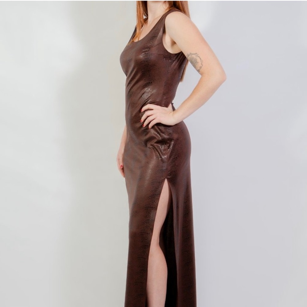 Brown dress